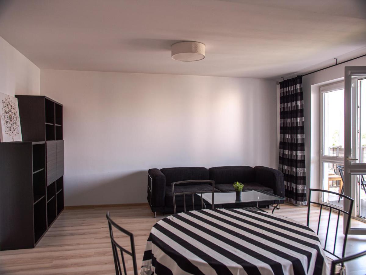 Sdh 2 Radzymin Comfortable Apartment Near Warsaw Buitenkant foto