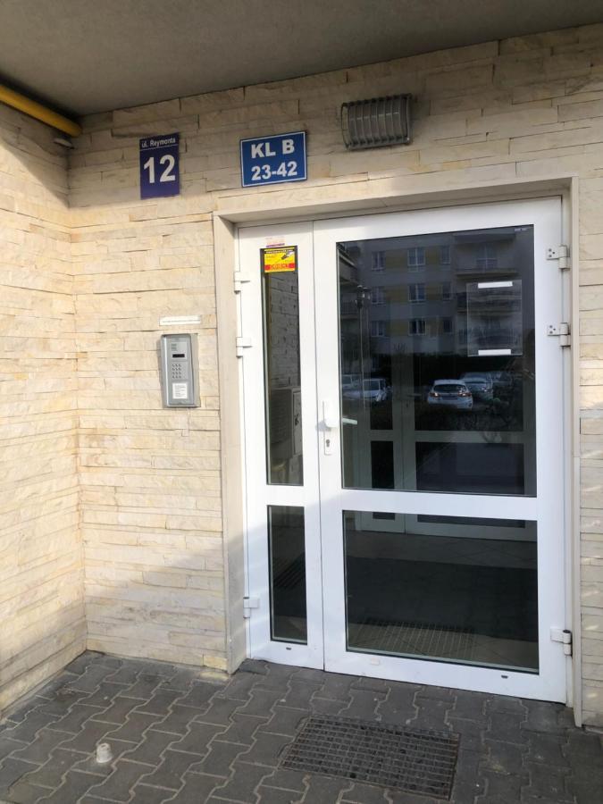 Sdh 2 Radzymin Comfortable Apartment Near Warsaw Buitenkant foto
